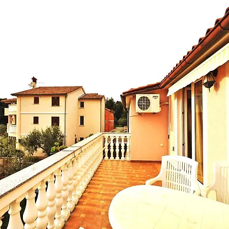 Apartment Maya 612 *