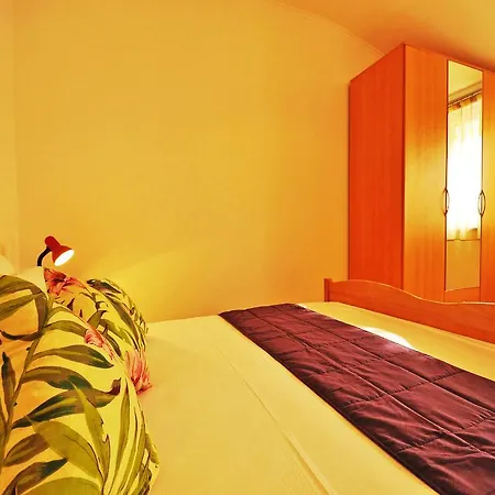 Maya 612 Apartment
